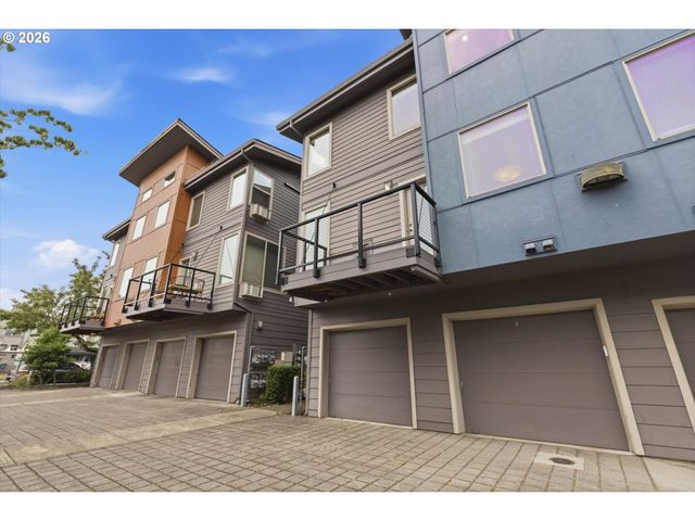 7518 N BURLINGTON Ave, Portland, OR 97203