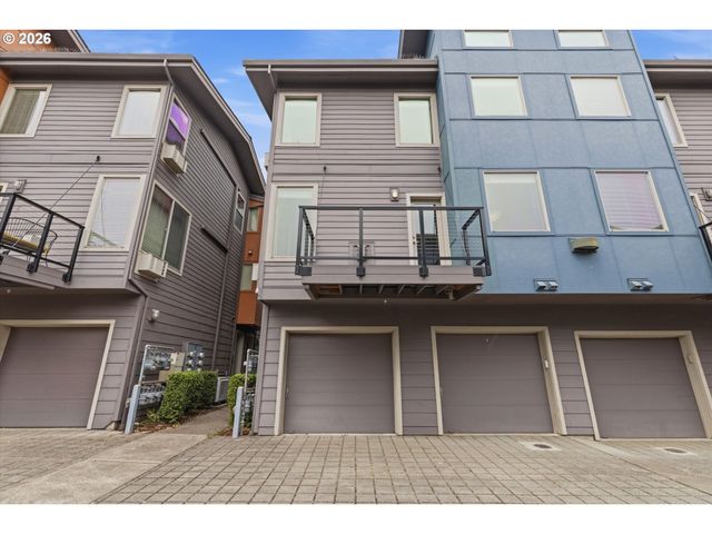 7518 N BURLINGTON Ave, Portland, OR 97203