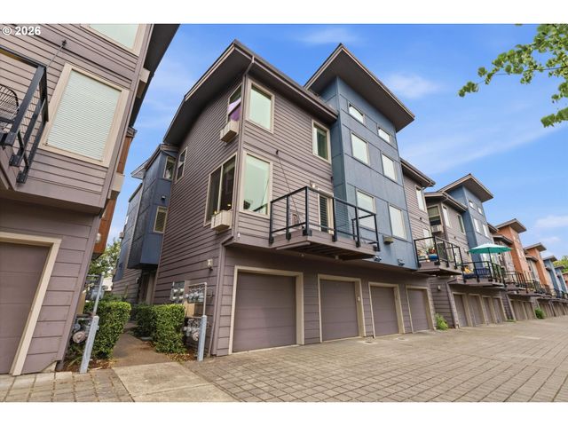 7518 N BURLINGTON Ave, Portland, OR 97203