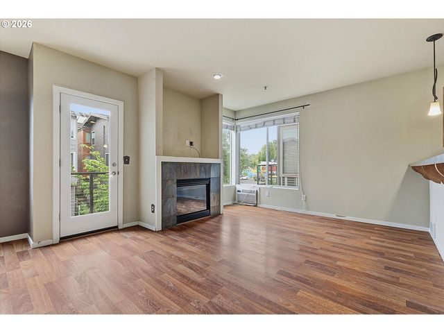 7518 N BURLINGTON Ave, Portland, OR 97203
