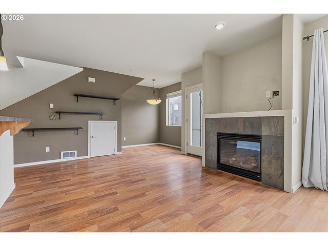 7518 N BURLINGTON Ave, Portland, OR 97203