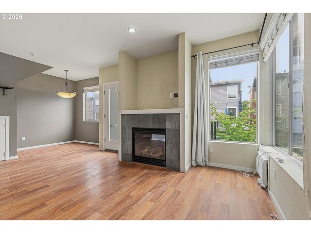 7518 N BURLINGTON Ave, Portland, OR 97203