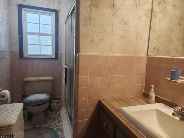 3 Harold Mathews Jr Ct, Butler Boro, NJ 07405