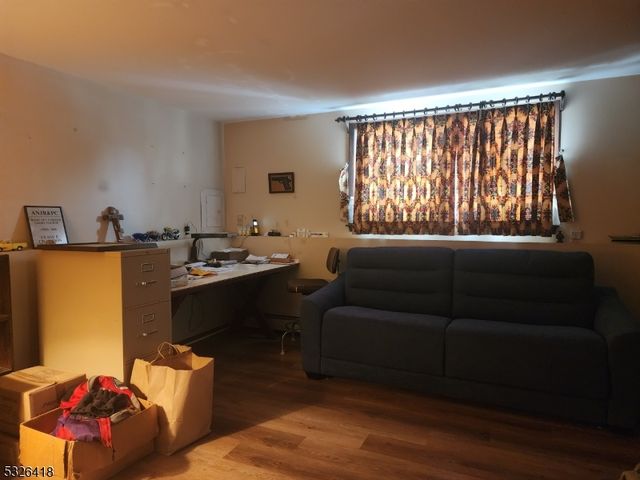 3 Harold Mathews Jr Ct, Butler Boro, NJ 07405