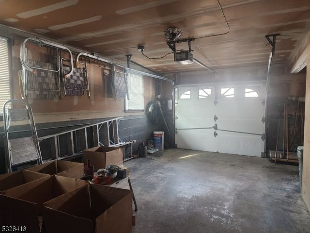 3 Harold Mathews Jr Ct, Butler Boro, NJ 07405