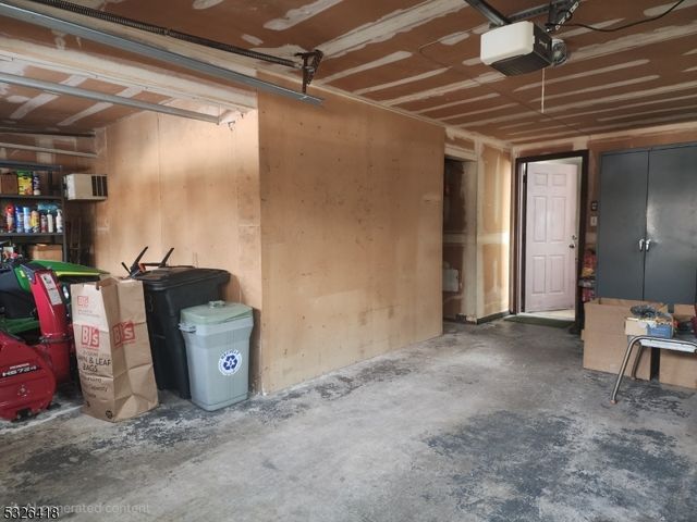 3 Harold Mathews Jr Ct, Butler Boro, NJ 07405