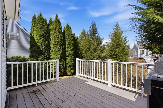 22 Sauta Farm Way 22, Hudson, MA 01749