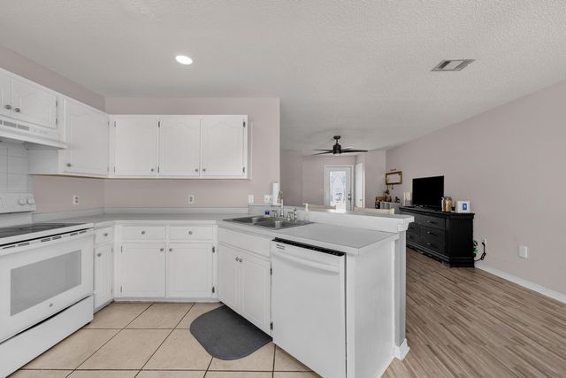 67 NW Olde Cypress Circle, Fort Walton Beach, FL 32548