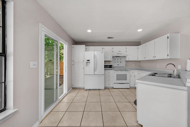 67 NW Olde Cypress Circle, Fort Walton Beach, FL 32548