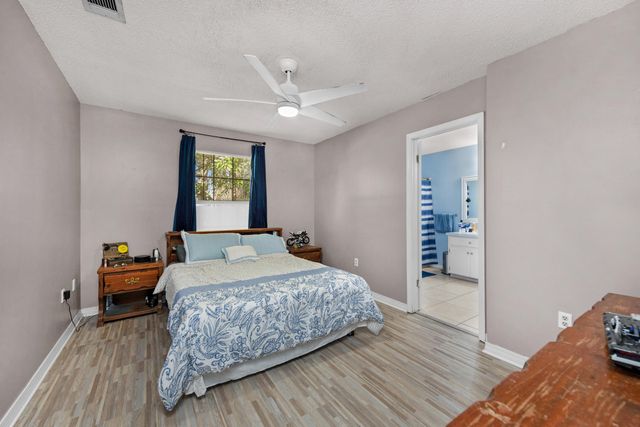 67 NW Olde Cypress Circle, Fort Walton Beach, FL 32548