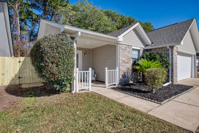 67 NW Olde Cypress Circle, Fort Walton Beach, FL 32548