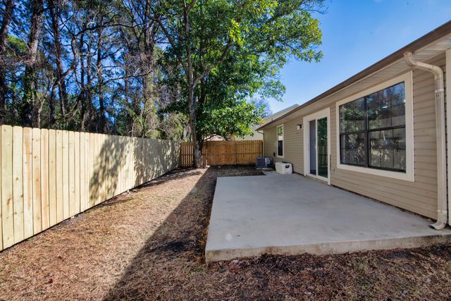 67 NW Olde Cypress Circle, Fort Walton Beach, FL 32548