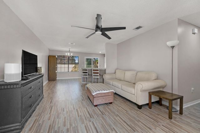 67 NW Olde Cypress Circle, Fort Walton Beach, FL 32548