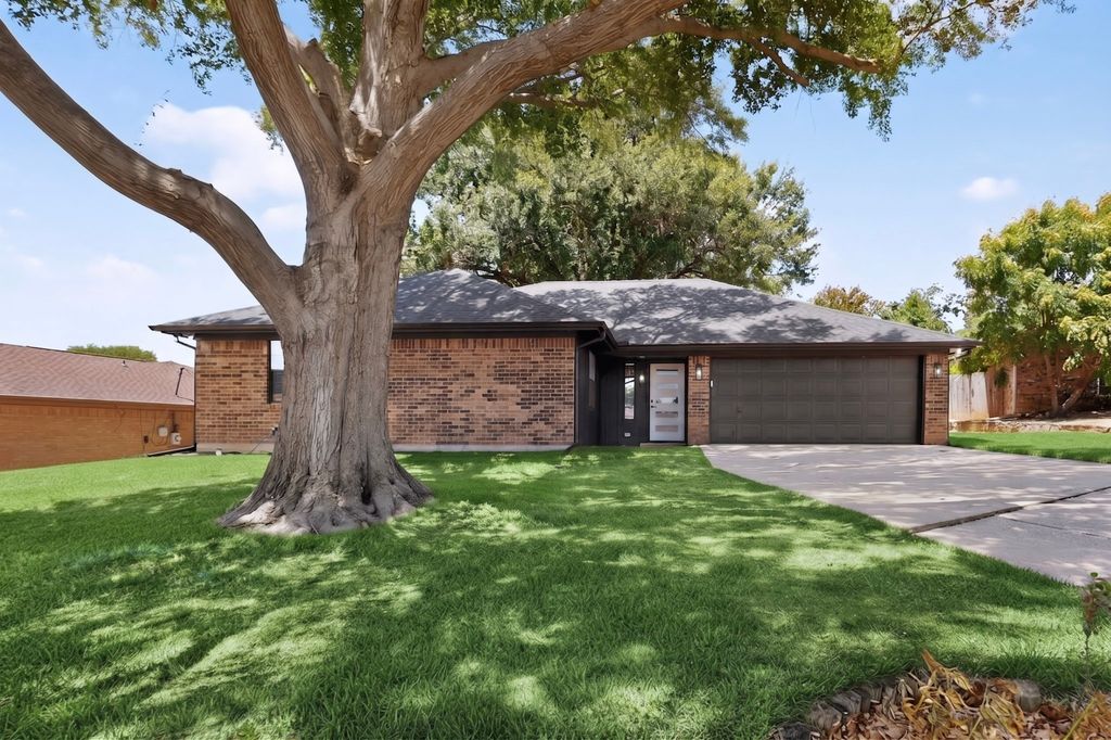 3804 Wrexgate Court, Arlington, TX 76016