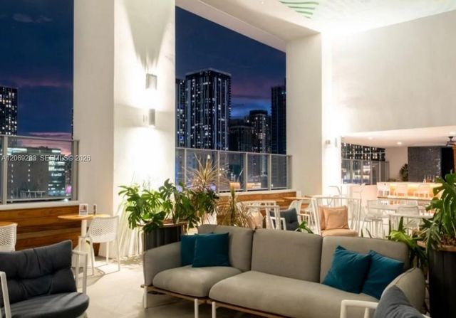 227 NE 2nd Street 1613, Miami, FL 33132