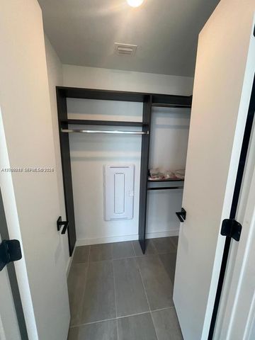 227 NE 2nd Street 1613, Miami, FL 33132