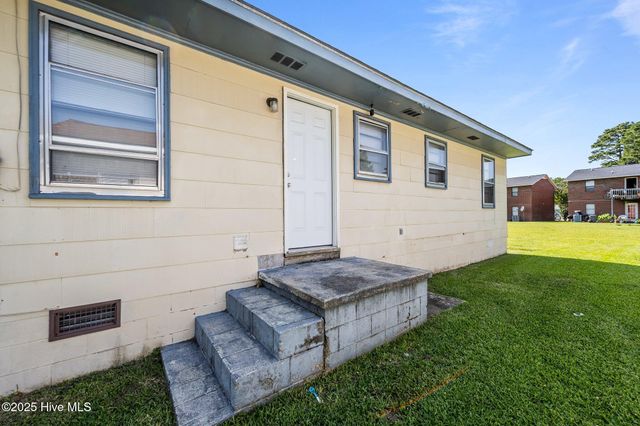 23 Sophia Drive, Jacksonville, NC 28540