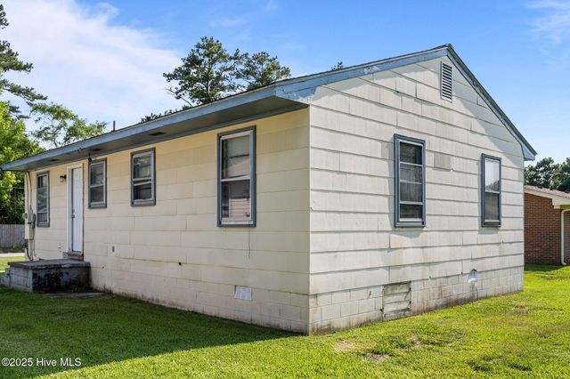 23 Sophia Drive, Jacksonville, NC 28540