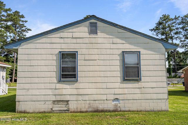 23 Sophia Drive, Jacksonville, NC 28540