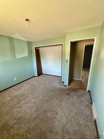 2415 E OTHER, Pierre, SD 57501