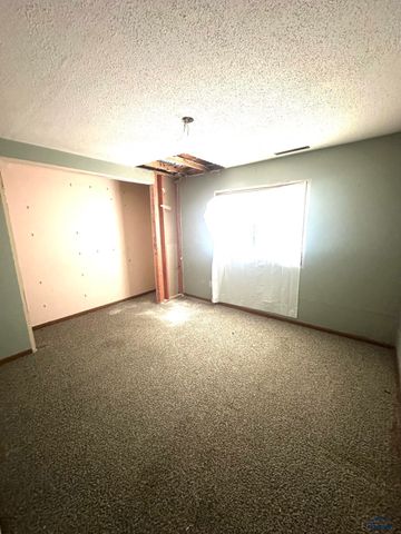 2415 E OTHER, Pierre, SD 57501
