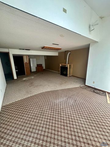 2415 E OTHER, Pierre, SD 57501