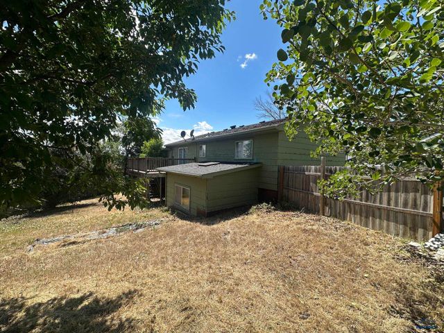 2415 E OTHER, Pierre, SD 57501