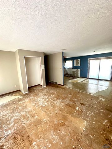 2415 E OTHER, Pierre, SD 57501
