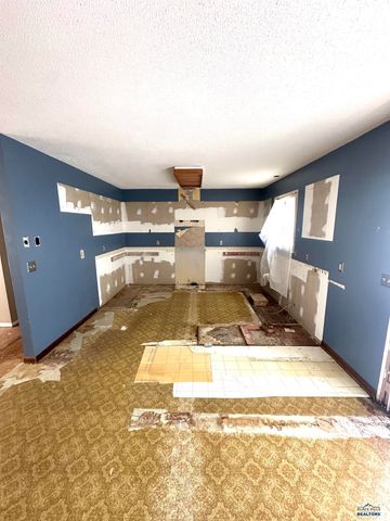 2415 E OTHER, Pierre, SD 57501