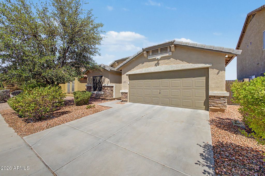3530 W SAINT CHARLES Avenue, Phoenix, AZ 85041 — photo 2