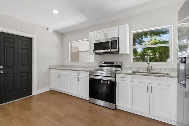 11206 N ARDEN AVENUE, Tampa, FL 33612