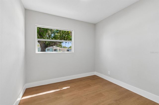 11206 N ARDEN AVENUE, Tampa, FL 33612