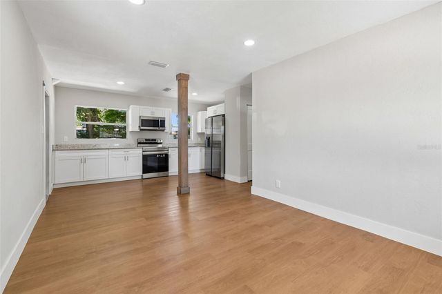 11206 N ARDEN AVENUE, Tampa, FL 33612