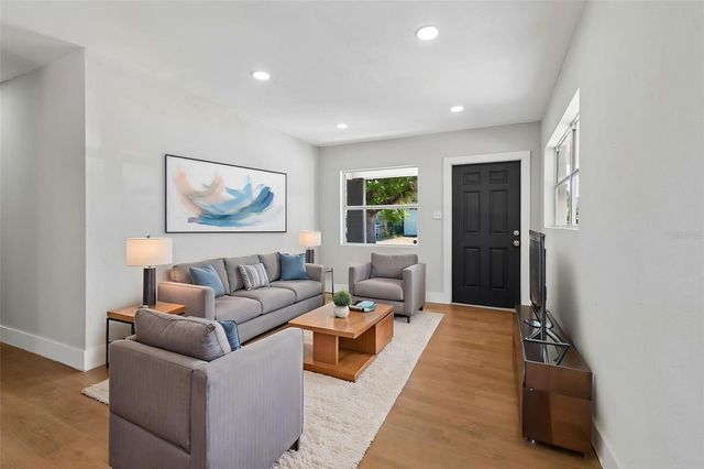 11206 N ARDEN AVENUE, Tampa, FL 33612