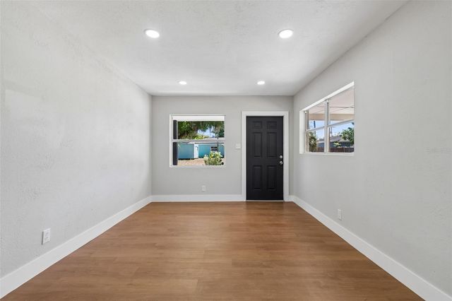 11206 N ARDEN AVENUE, Tampa, FL 33612