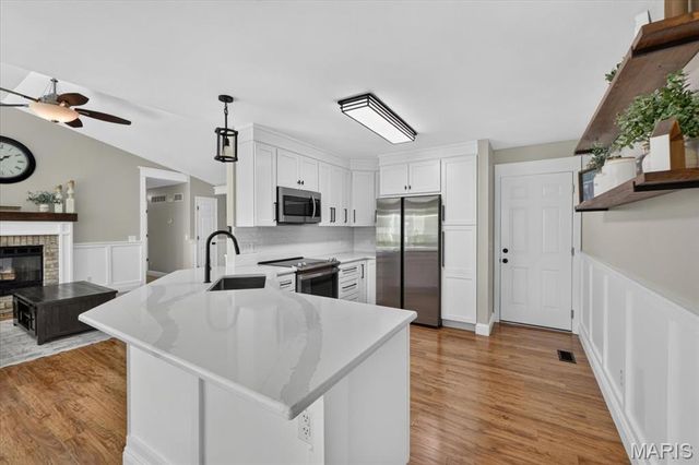 205 Stage Coach Landing Drive, St Peters, MO 63376