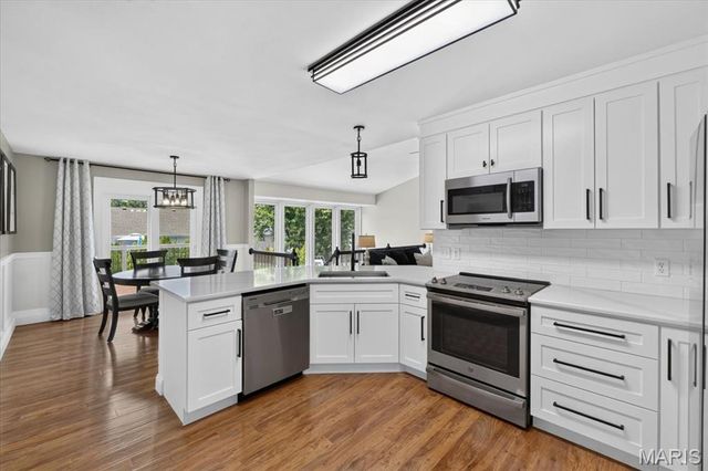 205 Stage Coach Landing Drive, St Peters, MO 63376
