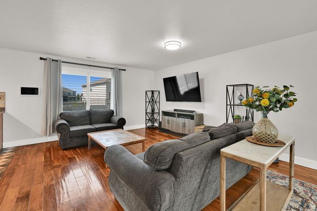 3581 W 2500 S, Syracuse, UT 84075