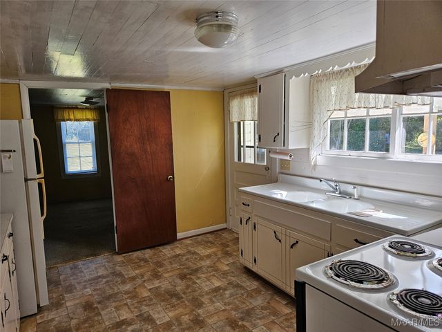 411 Mt Pleasant Road W, Georgiana, AL 36033