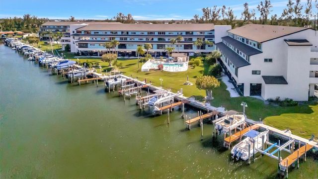 9604 CORTEZ ROAD W 222, Bradenton, FL 34210