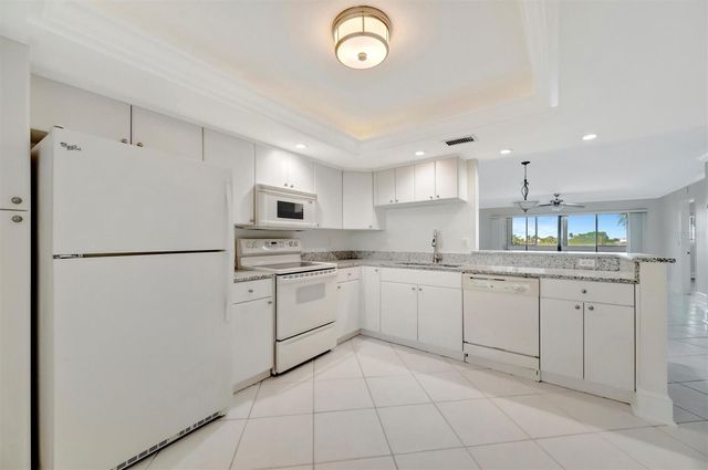 9604 CORTEZ ROAD W 222, Bradenton, FL 34210