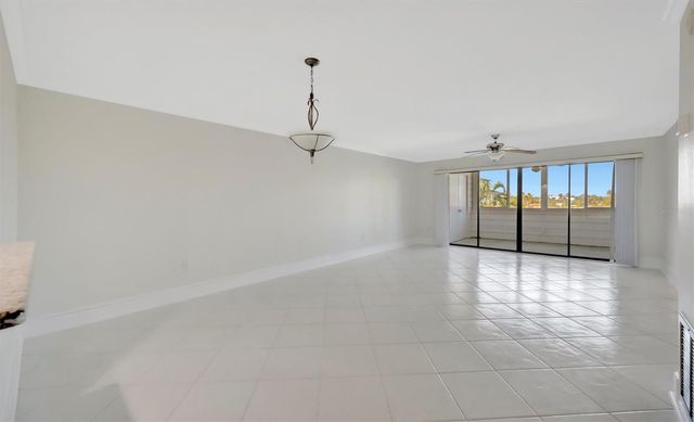 9604 CORTEZ ROAD W 222, Bradenton, FL 34210