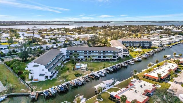 9604 CORTEZ ROAD W 222, Bradenton, FL 34210