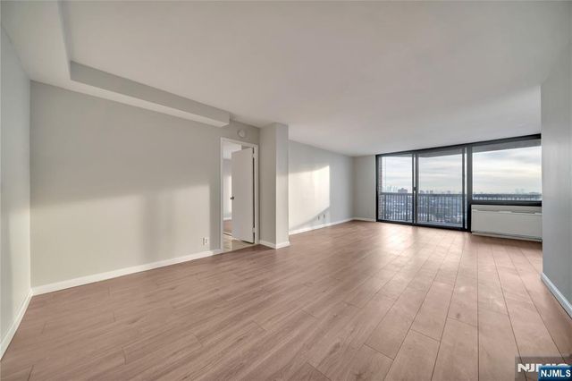 770 Anderson Avenue 15A, Cliffside Park, NJ 07010