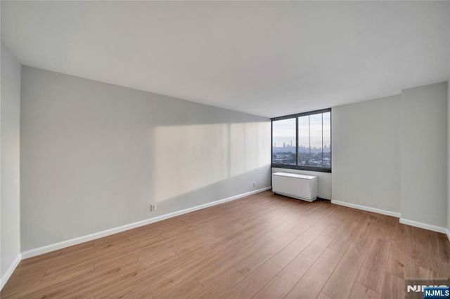 770 Anderson Avenue 15A, Cliffside Park, NJ 07010