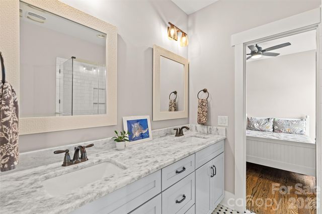 815 W Kingston Avenue, Charlotte, NC 28203