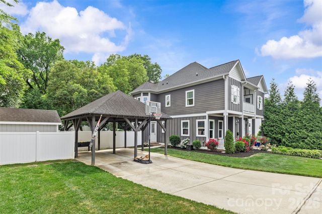 815 W Kingston Avenue, Charlotte, NC 28203
