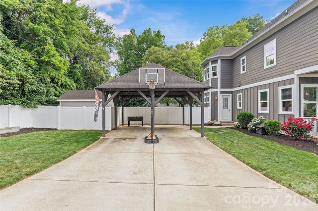 815 W Kingston Avenue, Charlotte, NC 28203