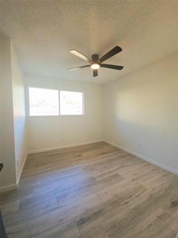 12040 Mighty Oak Drive A, Houston, TX 77066