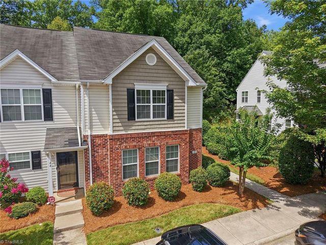 42 Ledgerstone Lane, Greensboro, NC 27407